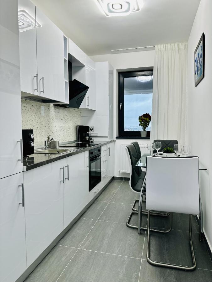 Апартаменти Rentforcomfort Sky Garden Studio Бухарест Екстер'єр фото